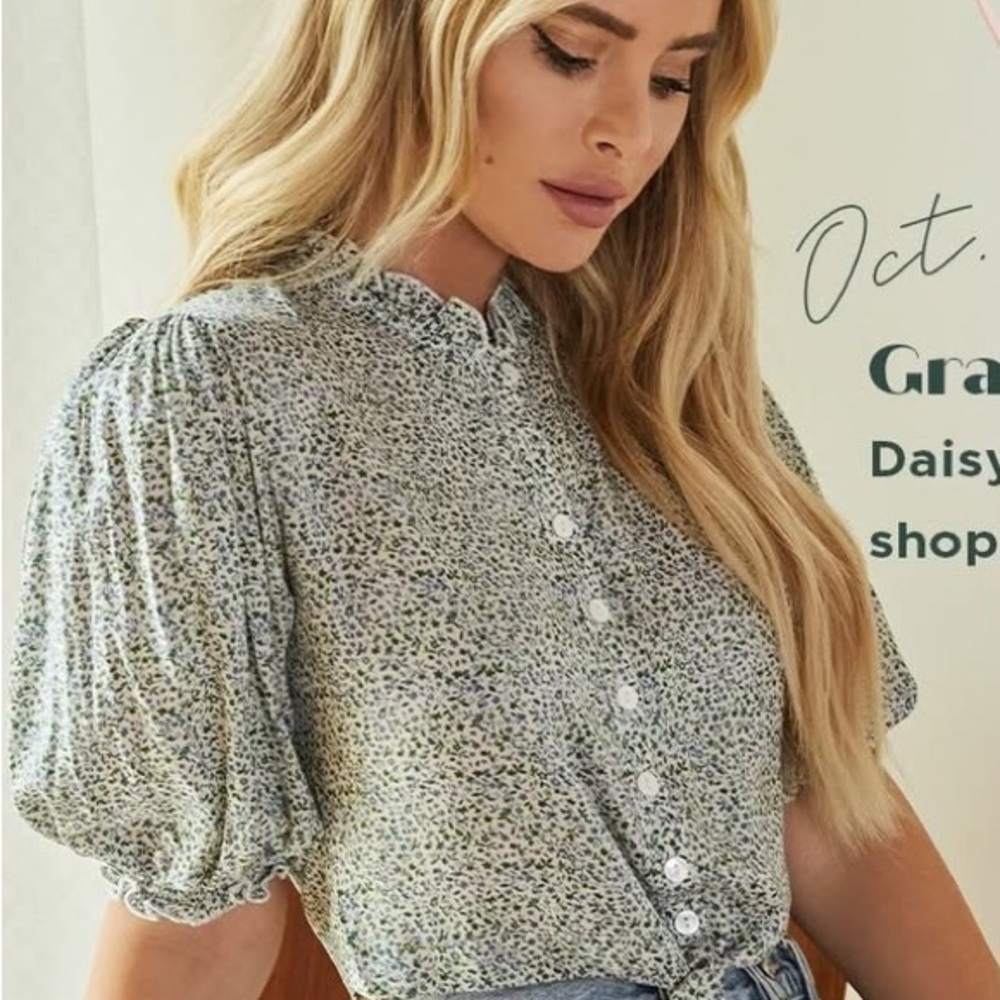 Lani The Label Cropped Floral Tie-Front Blouse Size L NWT